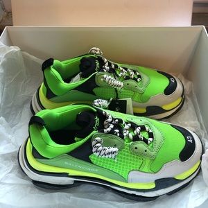 Balenciaga triple s “Vert Fluo”